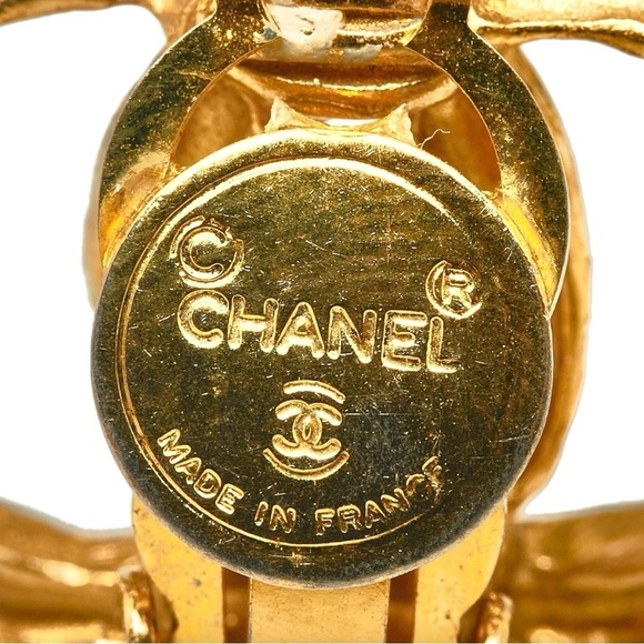CHANEL Gold CC Vintage Clip On Earrings Set - Picture 3 of 16